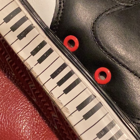 Unique Nike sneakers - Picture 7 of 9